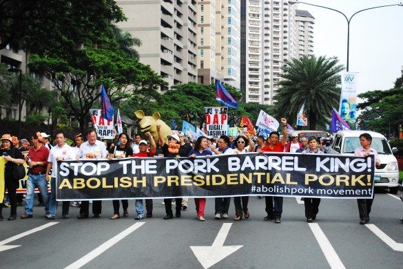  Million People March, Ayala, Makati – October 4, 2013 http://balitangbalita.com/