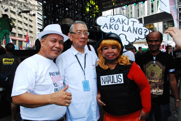 Million People March, Ayala, Makati – October 4, 2013 http://balitangbalita.com/